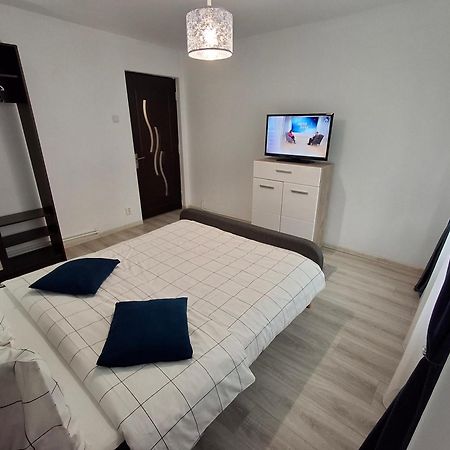 Apartament Claudia Deva Buitenkant foto