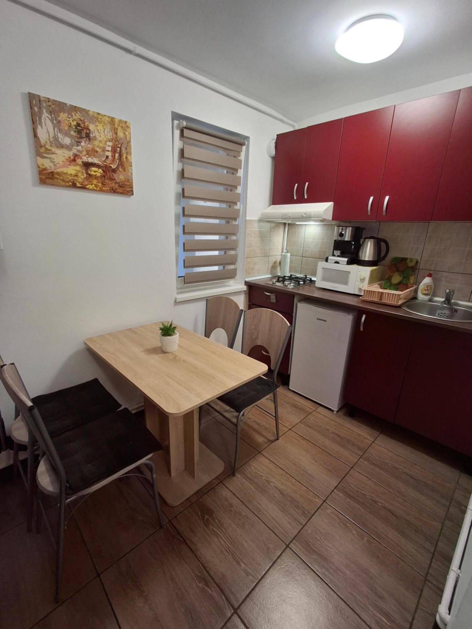 Apartament Claudia Deva Buitenkant foto