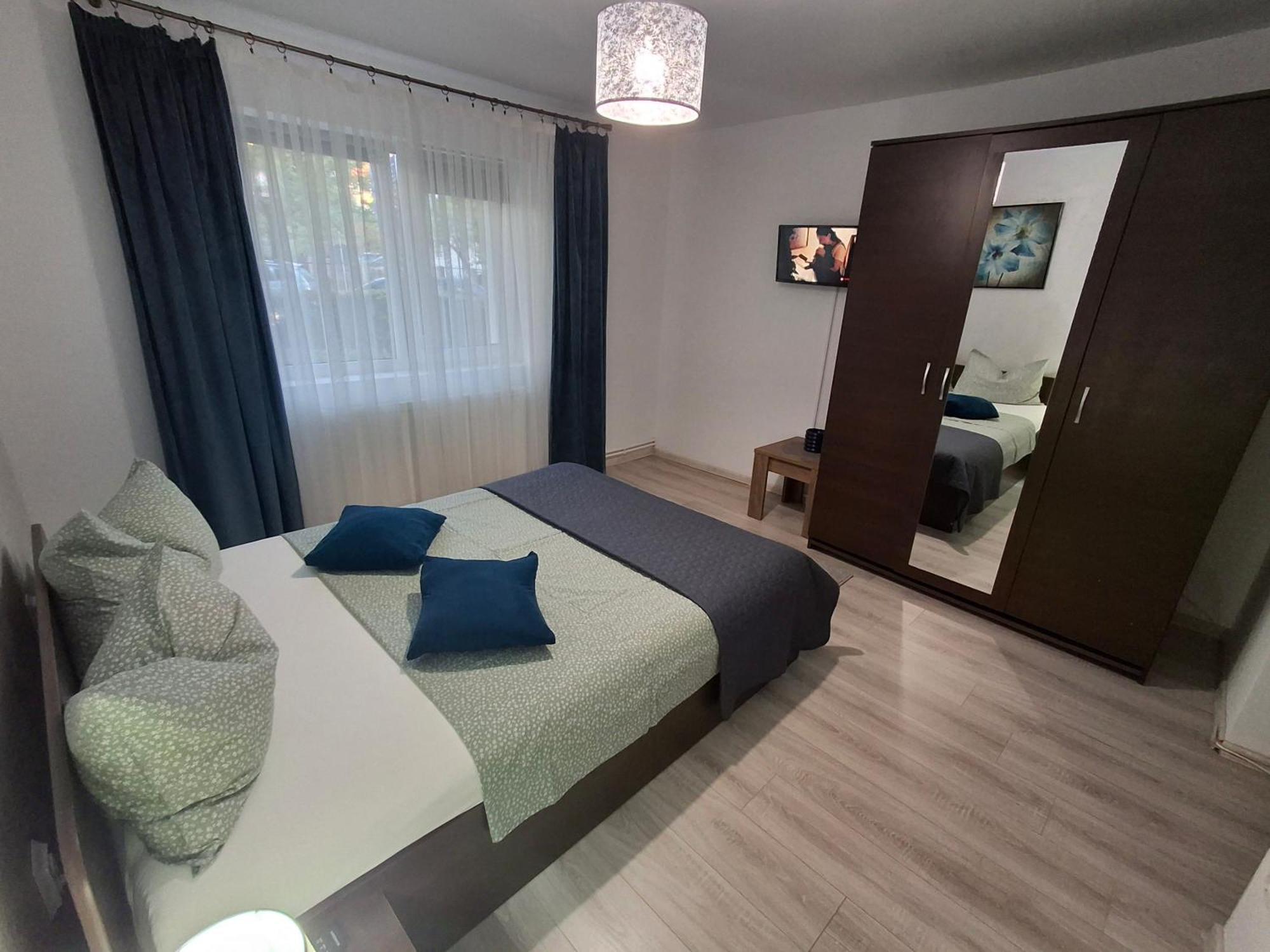 Apartament Claudia Deva Buitenkant foto