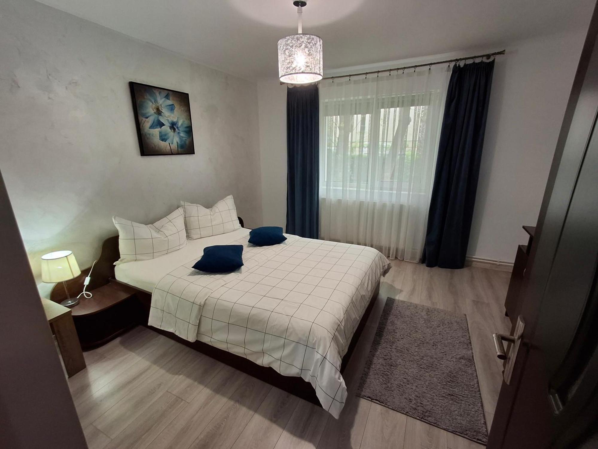 Apartament Claudia Deva Buitenkant foto
