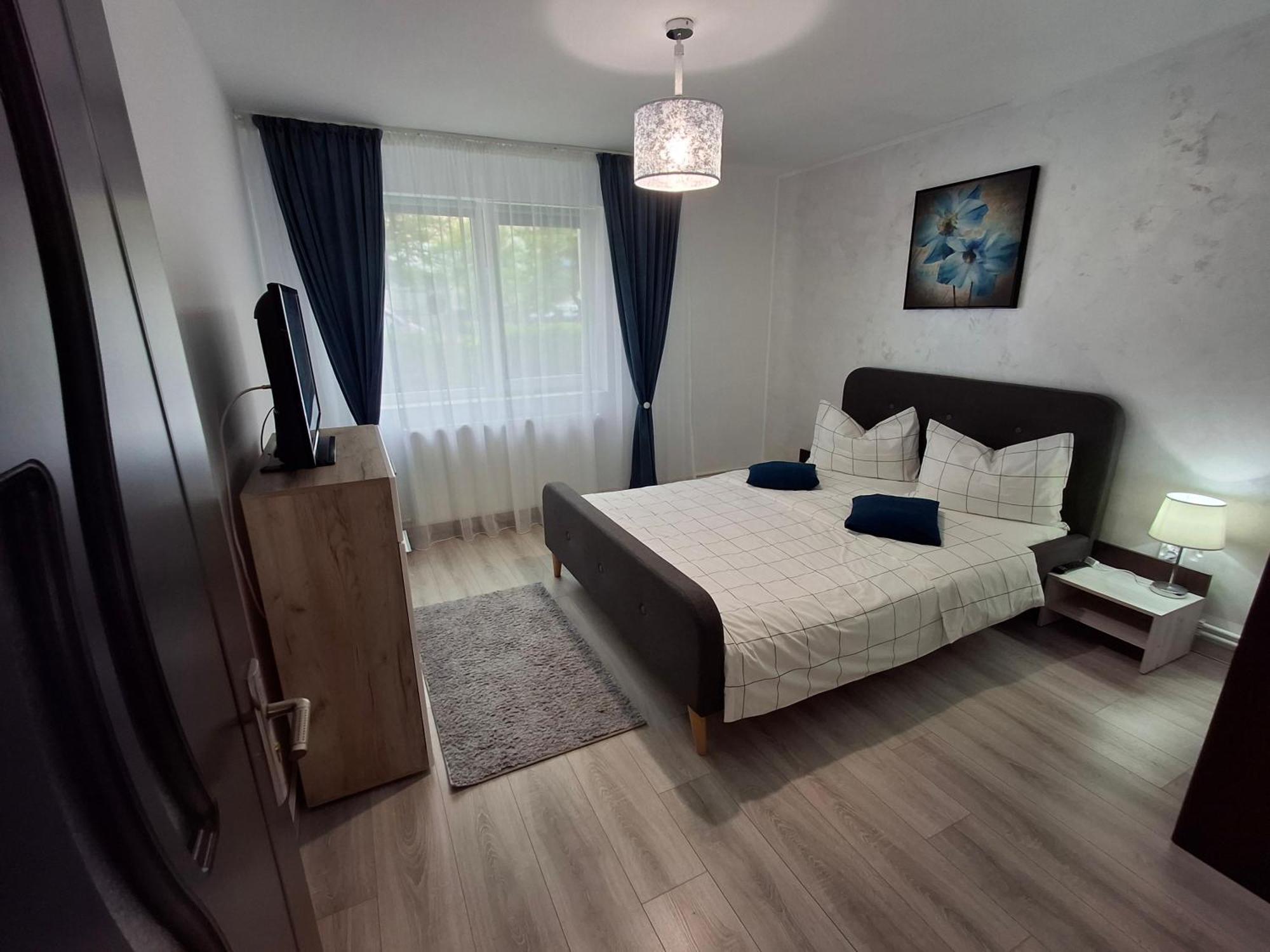 Apartament Claudia Deva Buitenkant foto