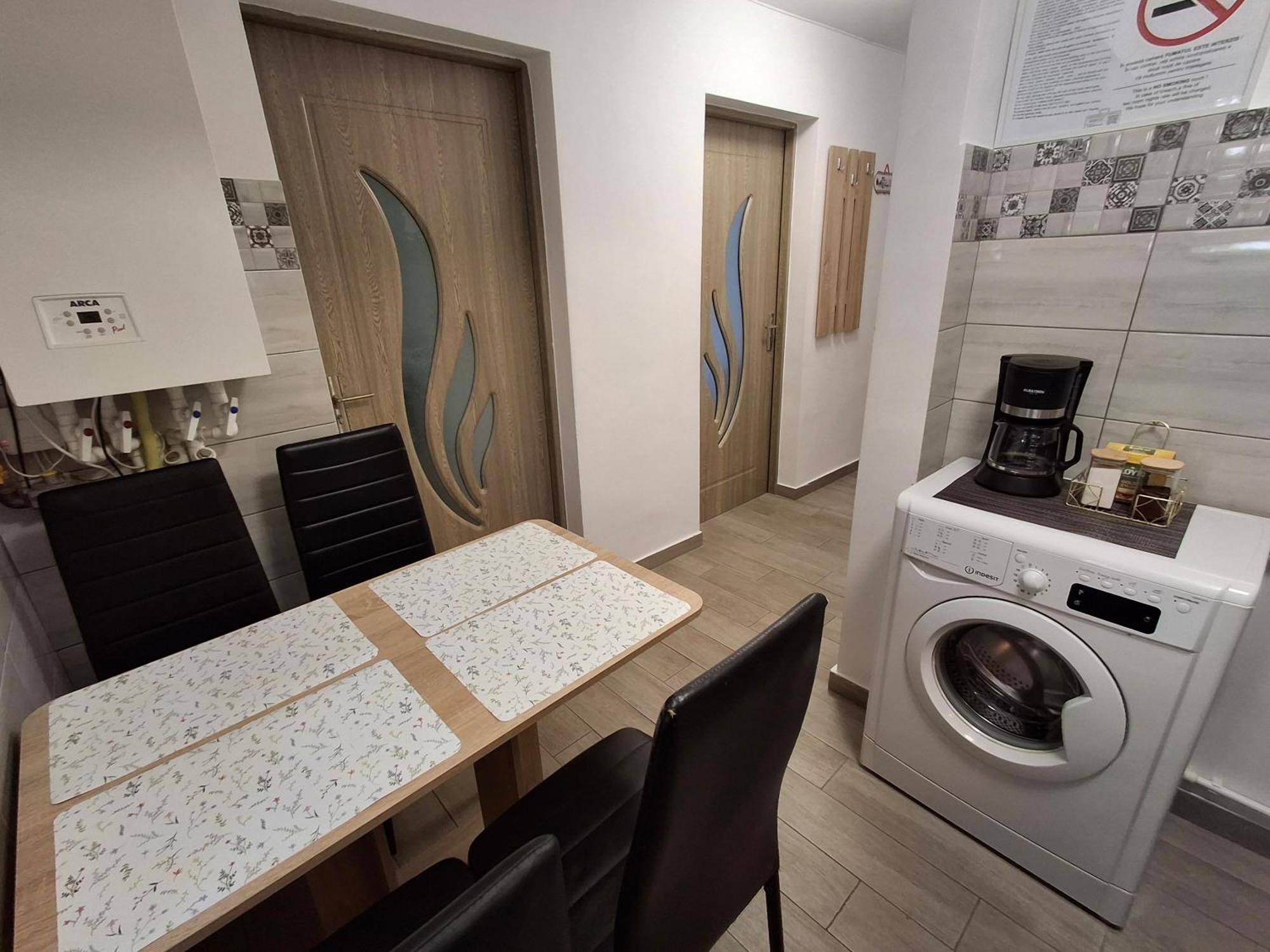Apartament Claudia Deva Buitenkant foto